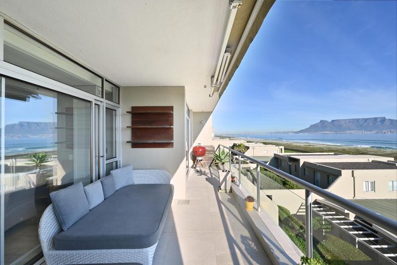 To Let 3 Bedroom Property for Rent in Dolphin Beach Western Cape